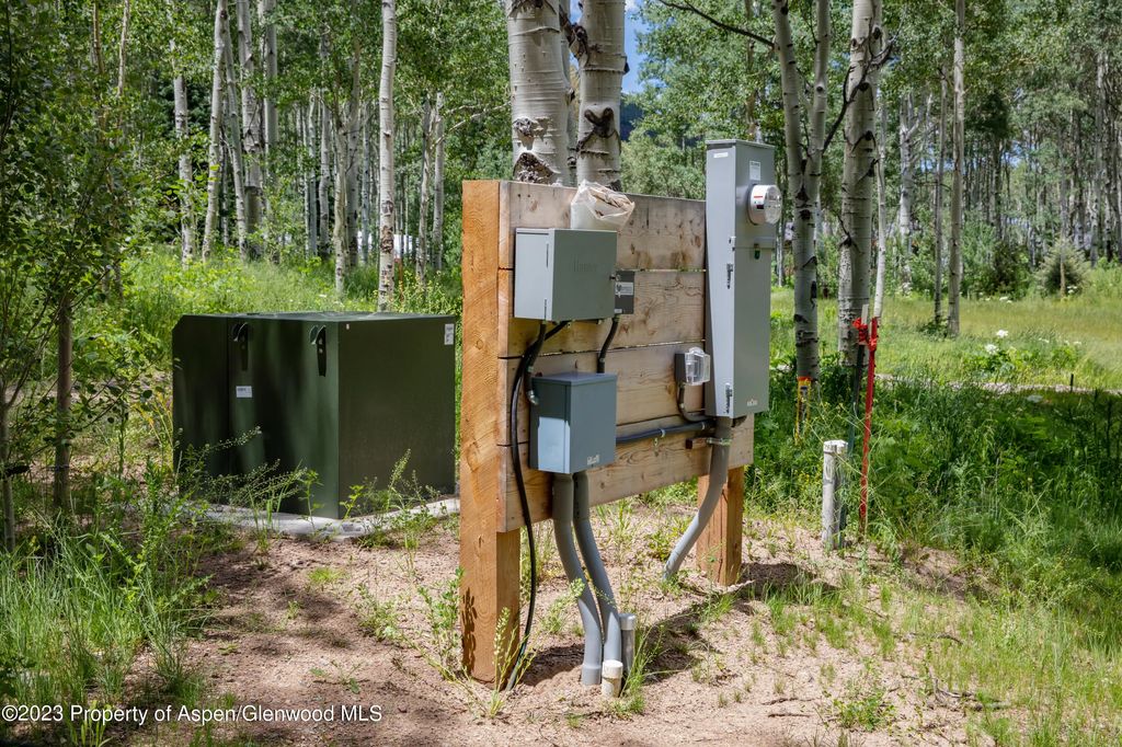 27 of 42 - 640 S Hayden Road, Aspen, CO