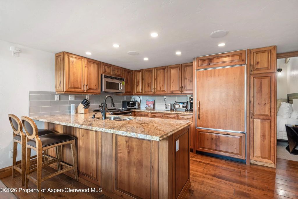 10 of 30 - 400 Wood Road E-2209, Snowmass Village, CO
