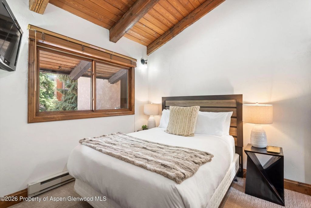 13 of 30 - 400 Wood Road E-2209, Snowmass Village, CO