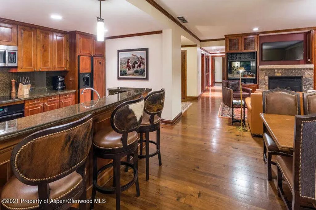 8 of 31 - 0197 Prospector Road Unit 2310 Summer Interest #7, Aspen, CO