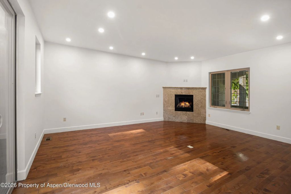 8 of 36 - 1216 Grand Avenue, Glenwood Springs, CO