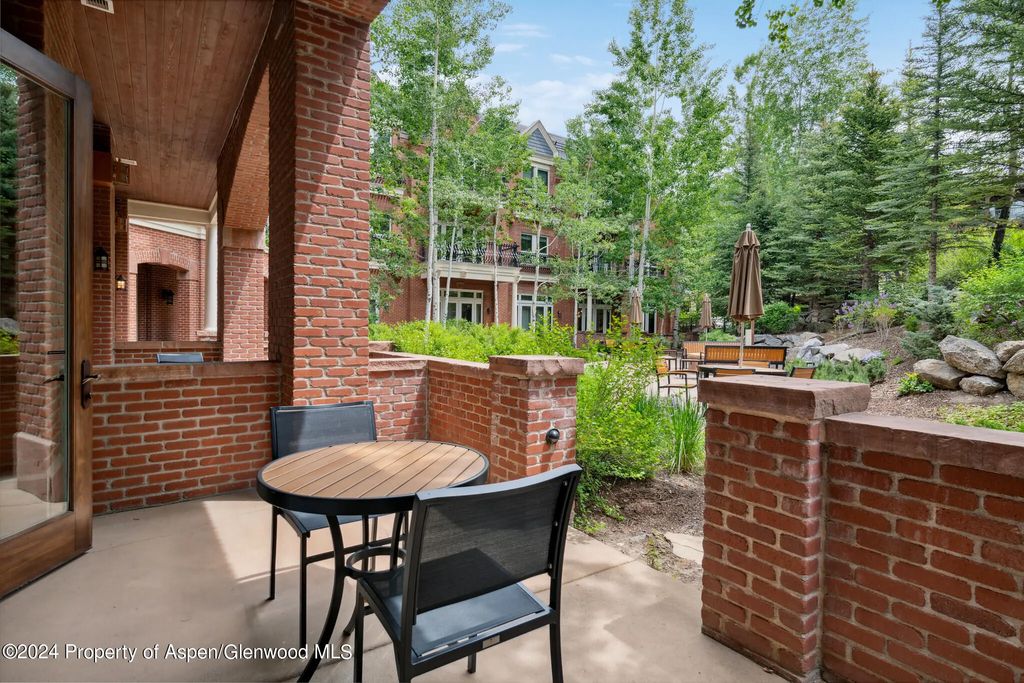 14 of 19 - 415 E Dean St., #7 Week 30, Aspen, CO