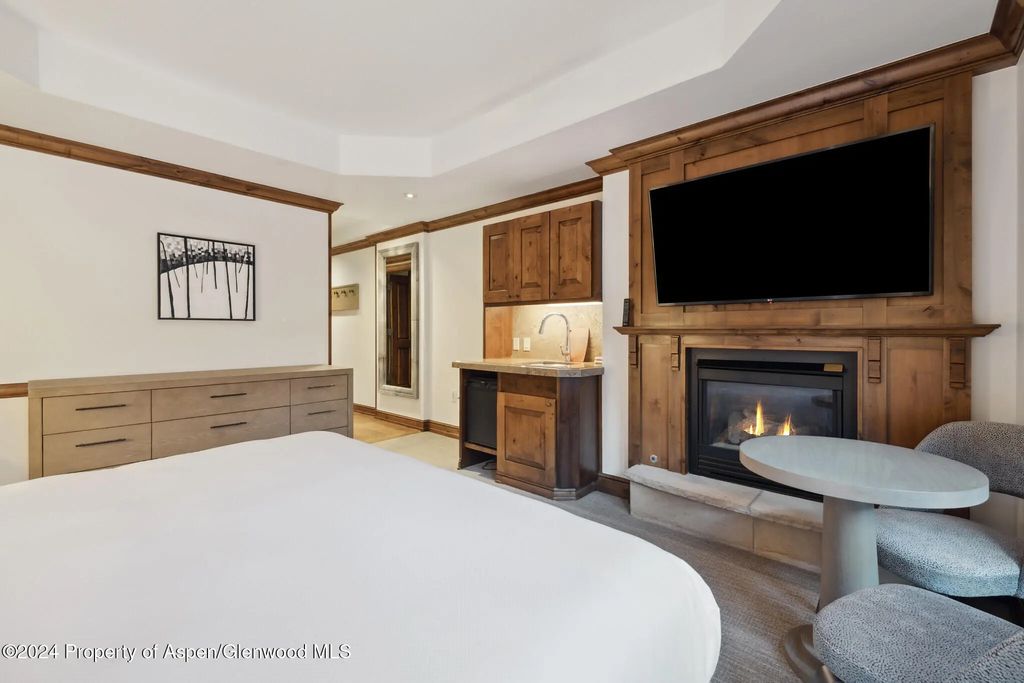12 of 21 - 415 E Dean St., Unit 10, Wks 32 & 33, Aspen, CO