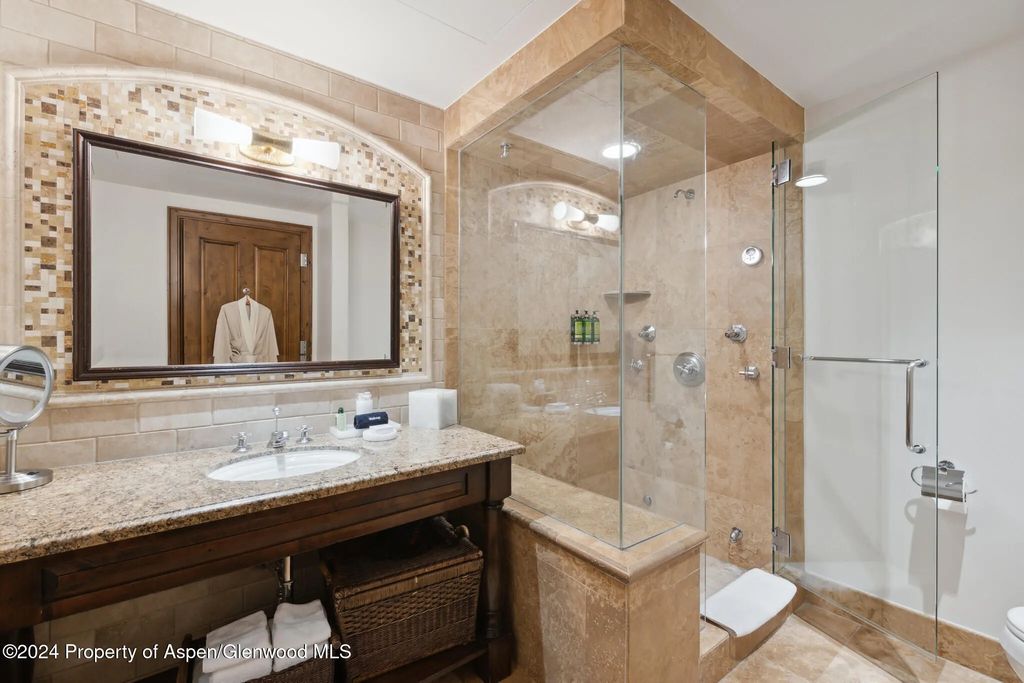 14 of 21 - 415 E Dean St., Unit 10, Wks 32 & 33, Aspen, CO