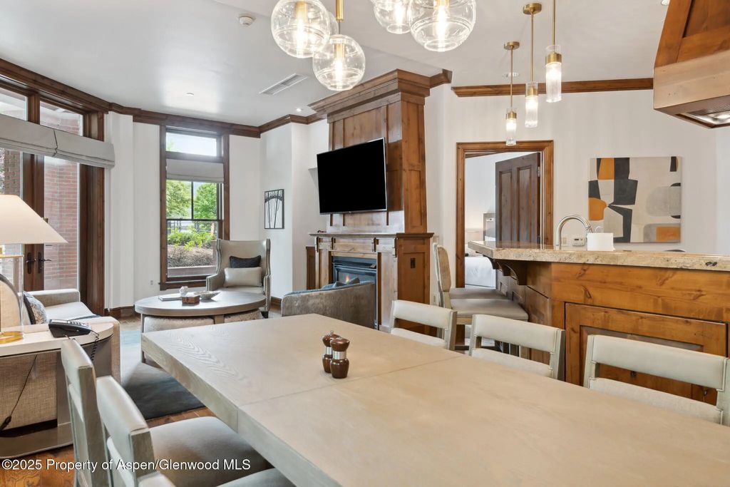 10 of 27 - 415 E Dean St, Unit 1, Week 29 Street, Aspen, CO