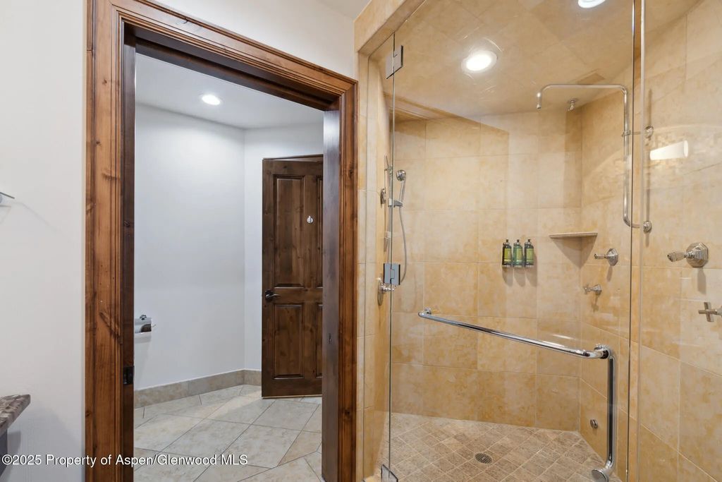 16 of 27 - 415 E Dean St, Unit 1, Week 29 Street, Aspen, CO
