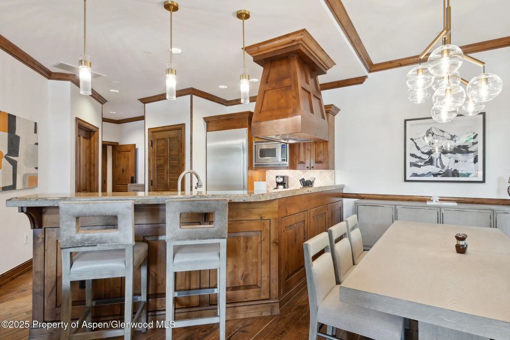 4 of 27 - 415 E Dean St, Unit 1, Week 29 Street, Aspen, CO