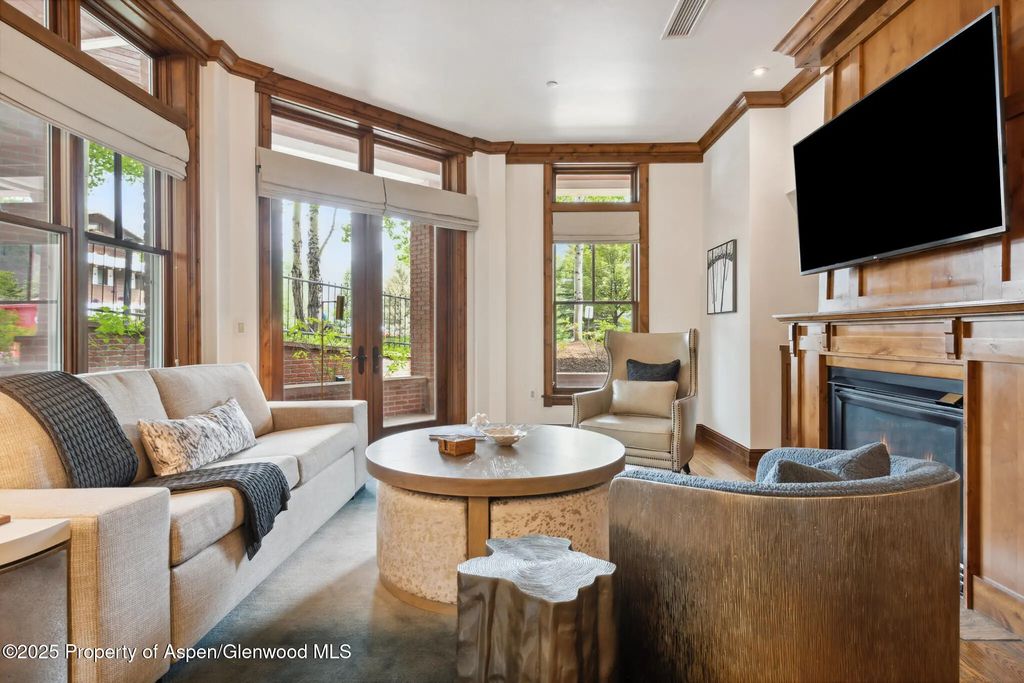 5 of 27 - 415 E Dean St, Unit 1, Week 29 Street, Aspen, CO