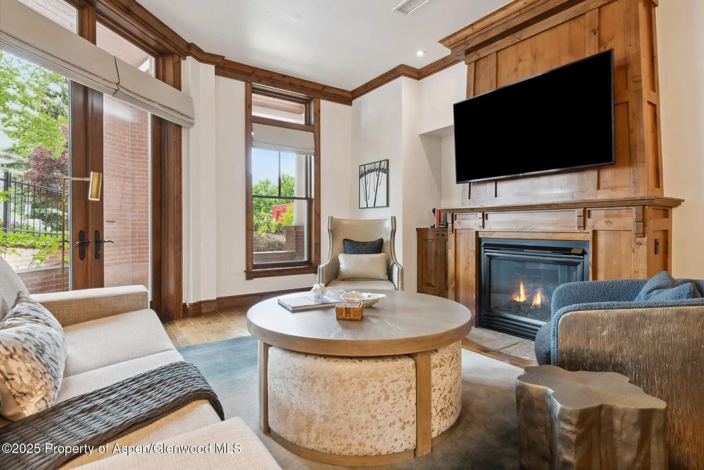 9 of 27 - 415 E Dean St, Unit 1, Week 29 Street, Aspen, CO