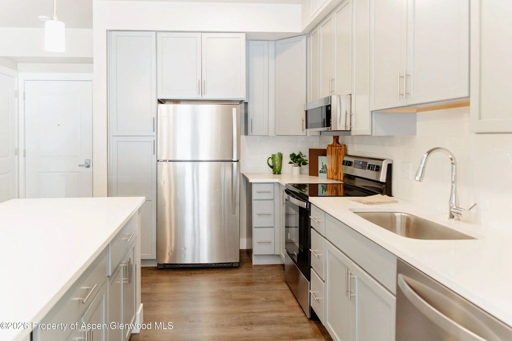 10 of 15 - 253 Wulfsohn Road 332, Glenwood Springs, CO