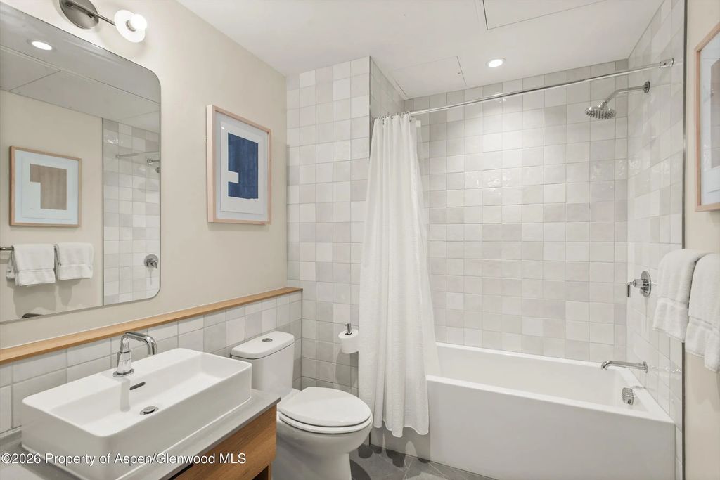 16 of 26 - 119 Wood Road 407, Snowmass Village, CO