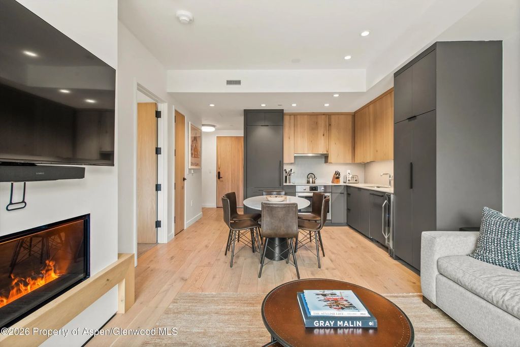 6 of 26 - 119 Wood Road 407, Snowmass Village, CO
