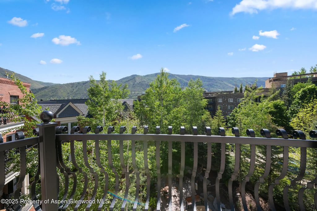 10 of 29 - 415 E Dean St., Unit 49 Week 33, Aspen, CO