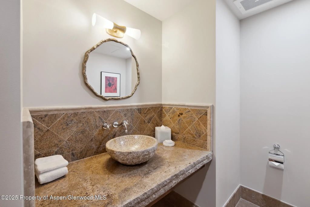 12 of 29 - 415 E Dean St., Unit 49 Week 33, Aspen, CO