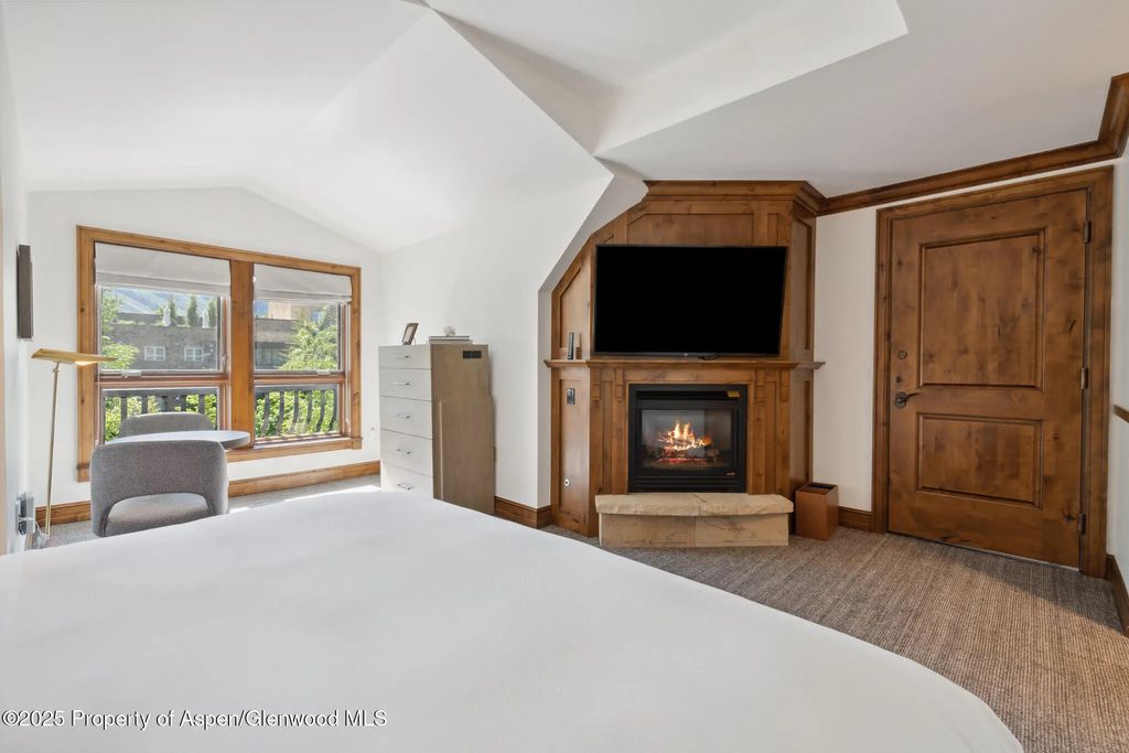 19 of 29 - 415 E Dean St., Unit 49 Week 33, Aspen, CO