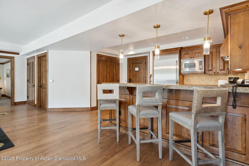 6 of 29 - 415 E Dean St., Unit 49 Week 33, Aspen, CO