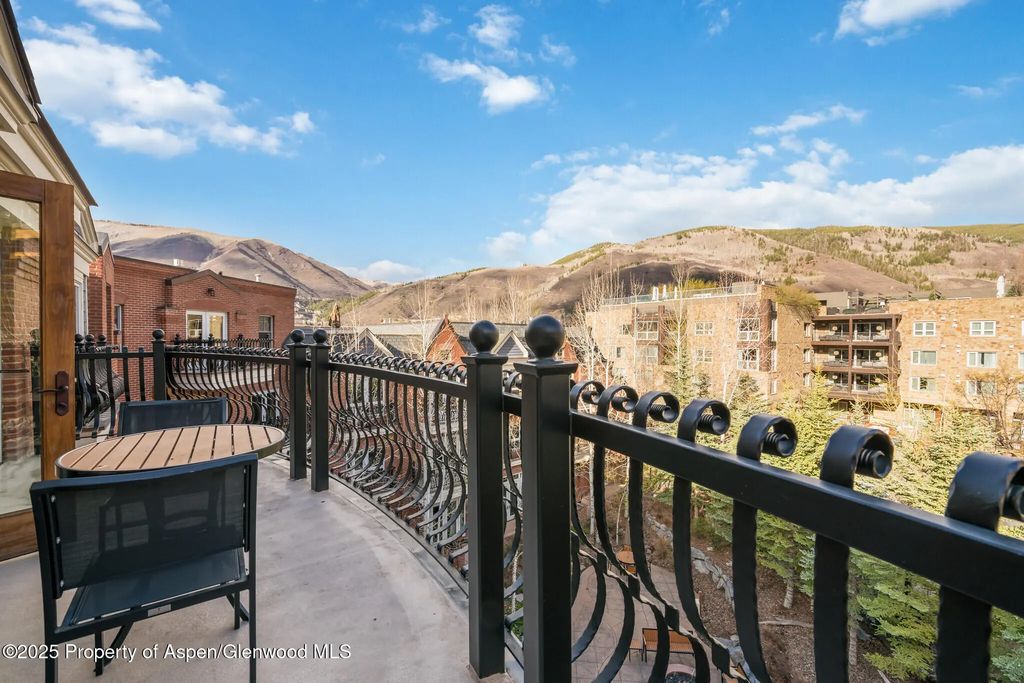 9 of 29 - 415 E Dean St., Unit 49 Week 33, Aspen, CO