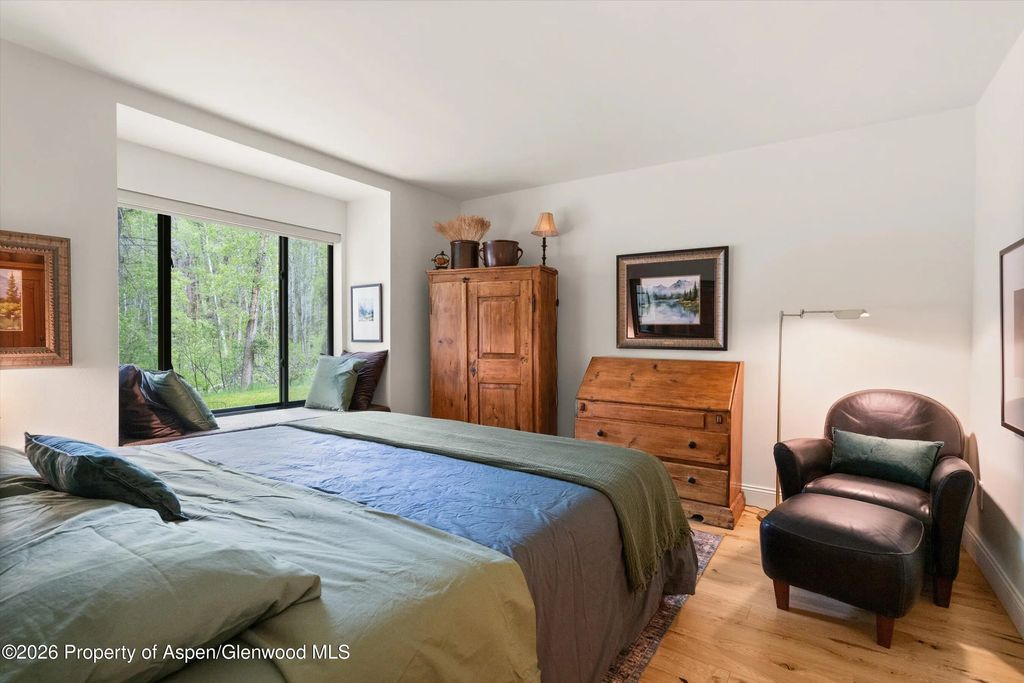 10 of 25 - 412 Vine Street, Aspen, CO