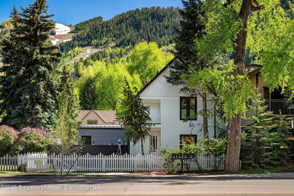 211 W Main Street, Aspen