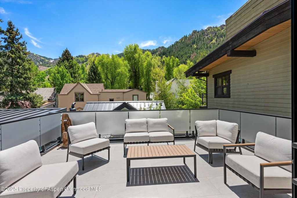 27 of 44 - 211 W Main Street, Aspen, CO