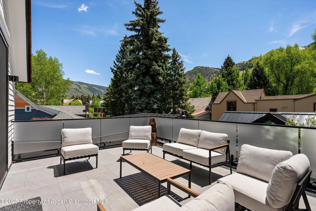 28 of 44 - 211 W Main Street, Aspen, CO
