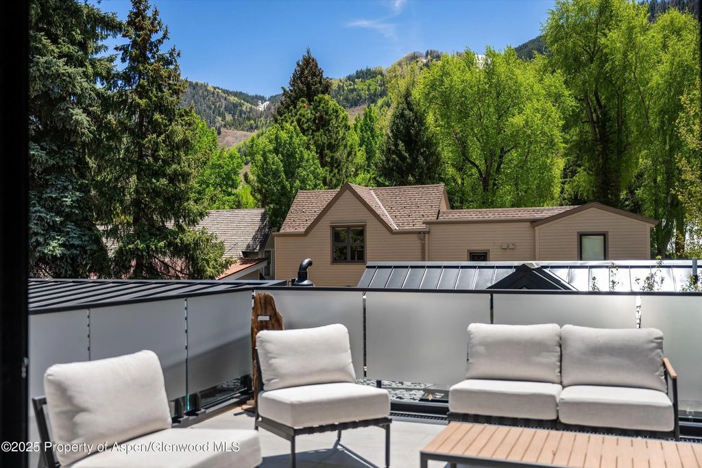 29 of 44 - 211 W Main Street, Aspen, CO