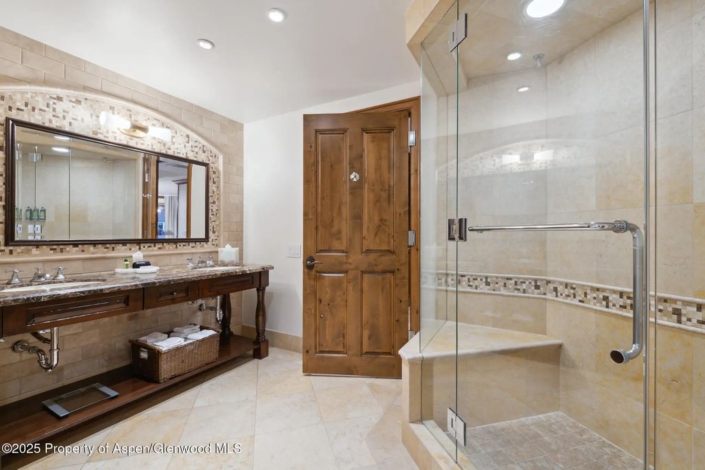 15 of 35 - 415 E Dean St., Unit 38, Week 33, Aspen, CO