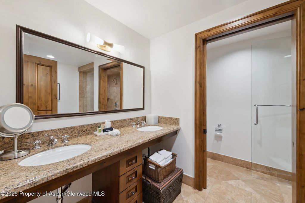 28 of 35 - 415 E Dean St., Unit 38, Week 33, Aspen, CO