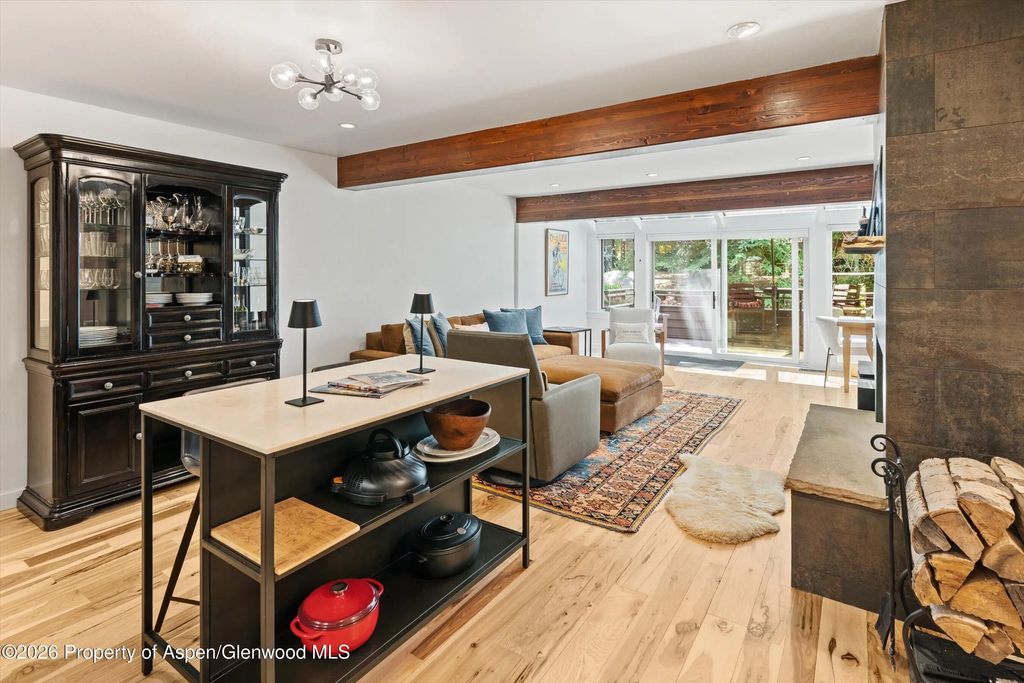 4 of 24 - 100 N 8th Street 19, Aspen, CO