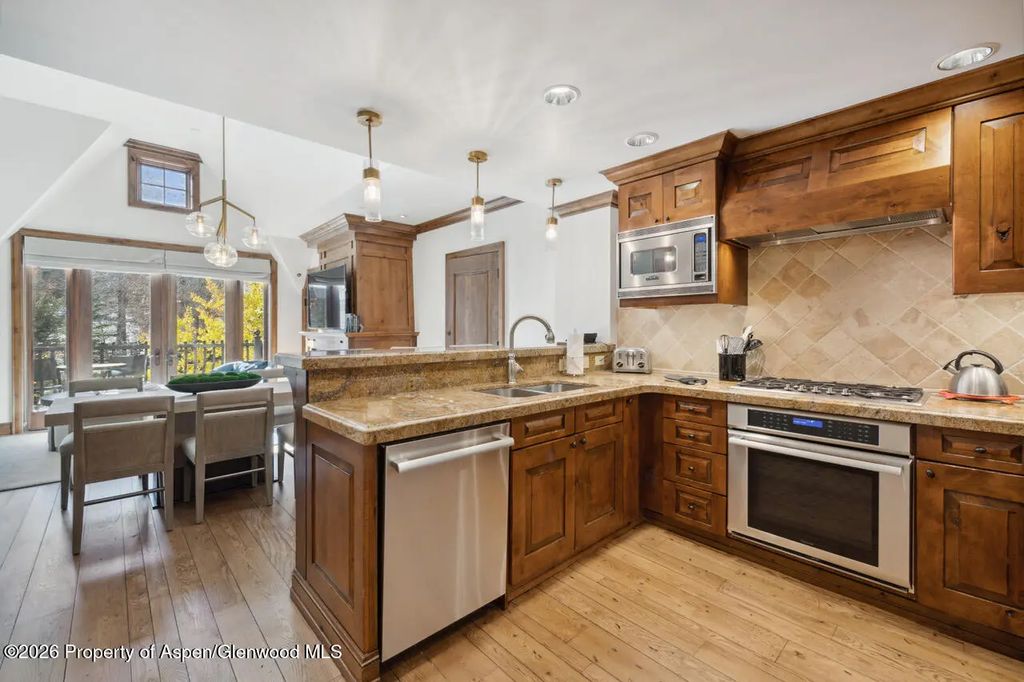 8 of 22 - 415 E Dean St. #32, Wk 9, Aspen, CO