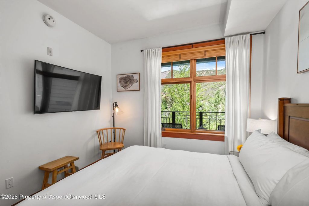 10 of 35 - 90 Carriage Way 3317, Snowmass Village, CO