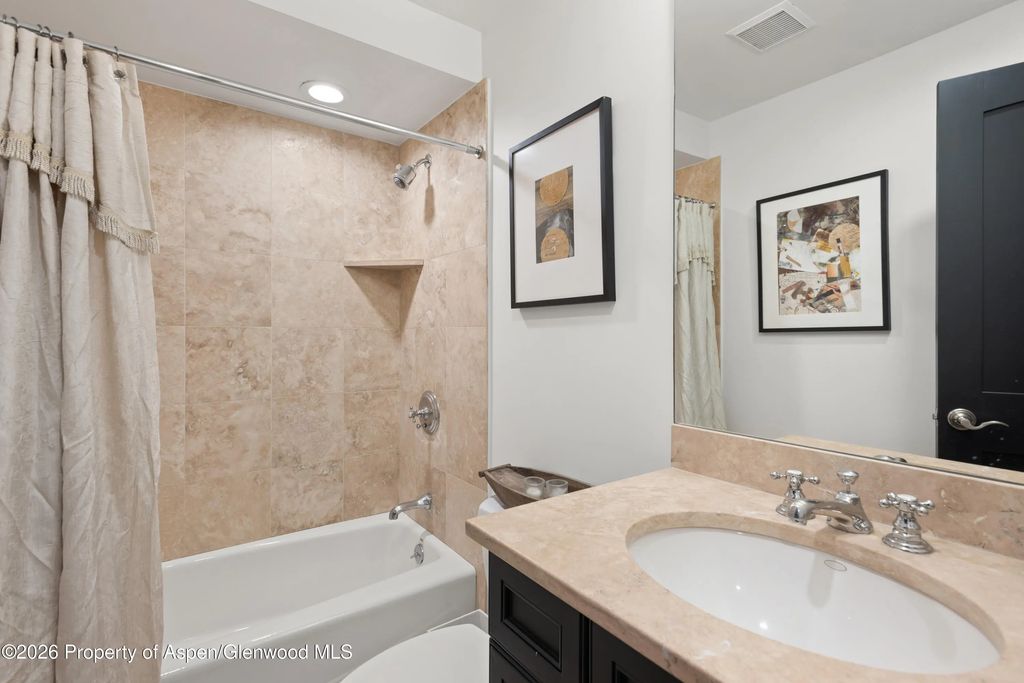 11 of 18 - 100 E Dean Street Unit 2b, Aspen, CO