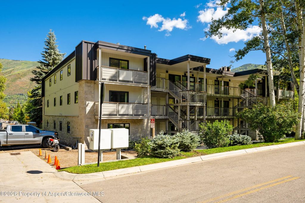 16 of 18 - 100 E Dean Street Unit 2b, Aspen, CO