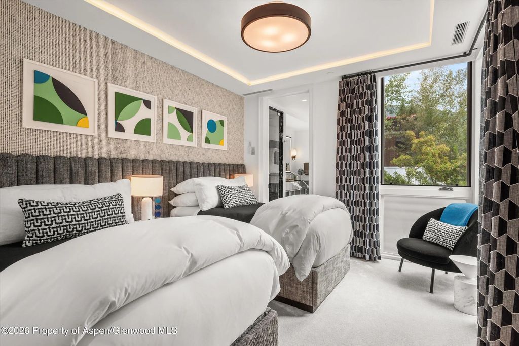 23 of 50 - 627 E Hopkins Avenue 201, Aspen, CO