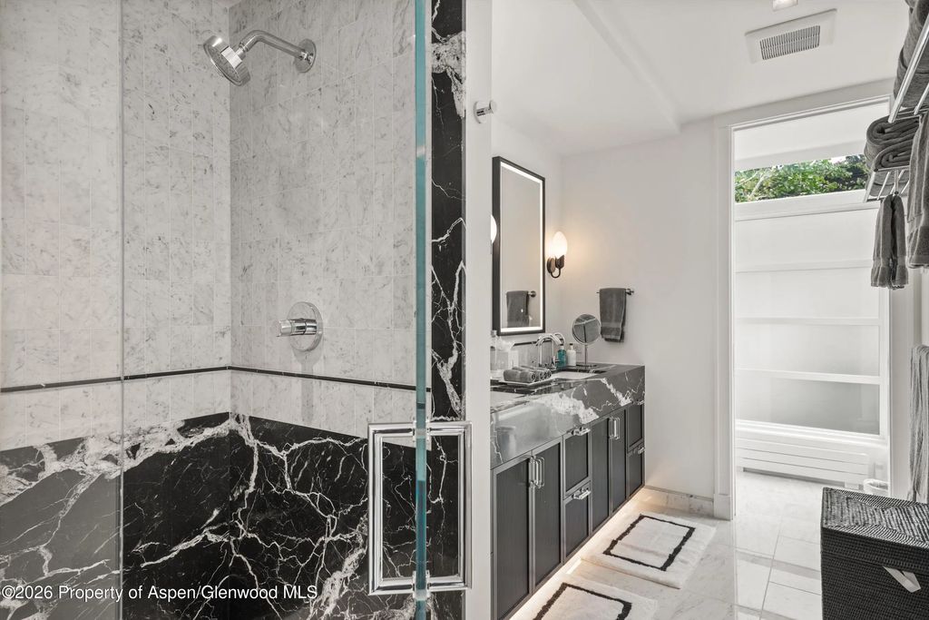 24 of 50 - 627 E Hopkins Avenue 201, Aspen, CO