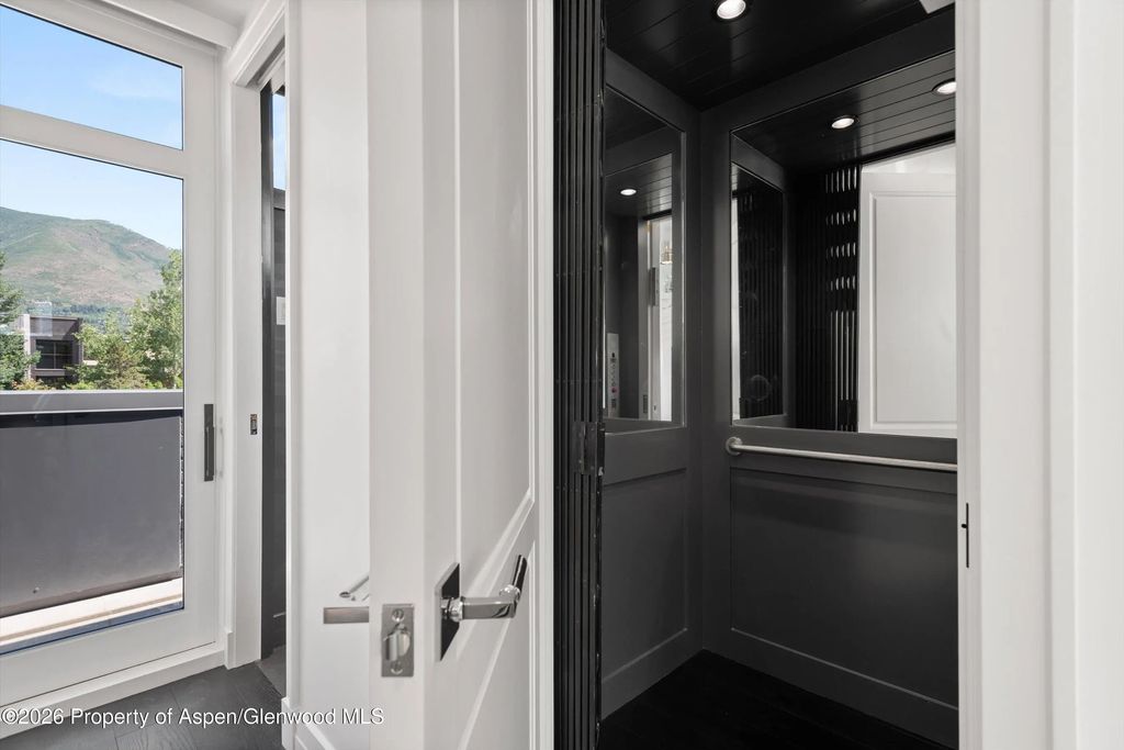 47 of 50 - 627 E Hopkins Avenue 201, Aspen, CO