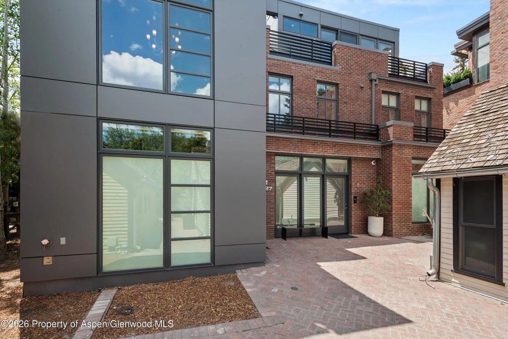 49 of 50 - 627 E Hopkins Avenue 201, Aspen, CO