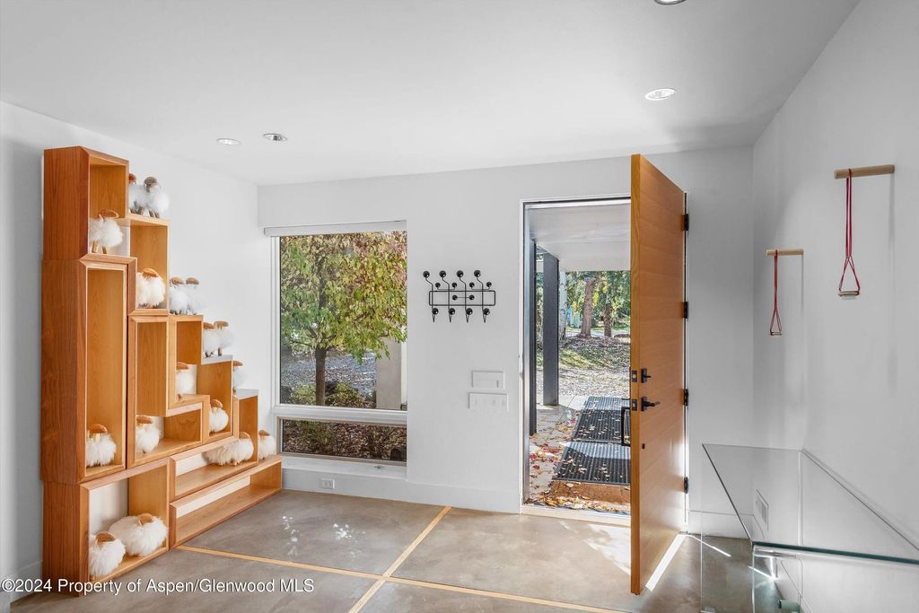 33 of 65 - 1270 Mountain View Drive, Aspen, CO