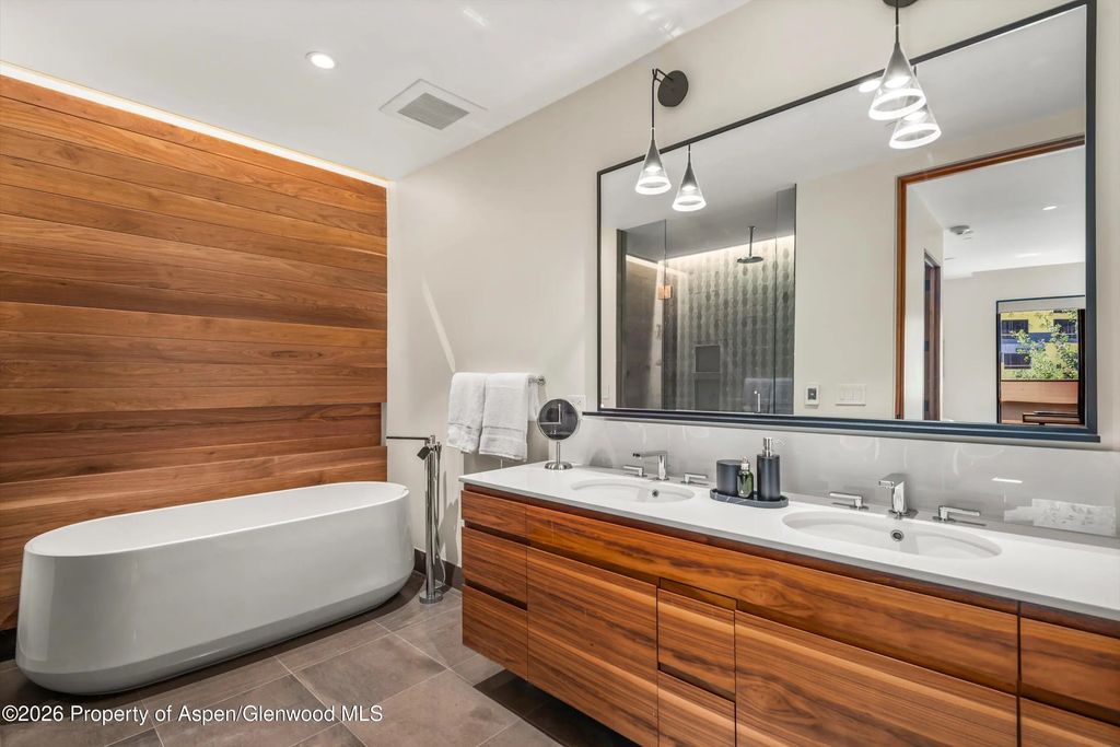 15 of 27 - 77 Wood Road 404 East, Snowmass Village, CO