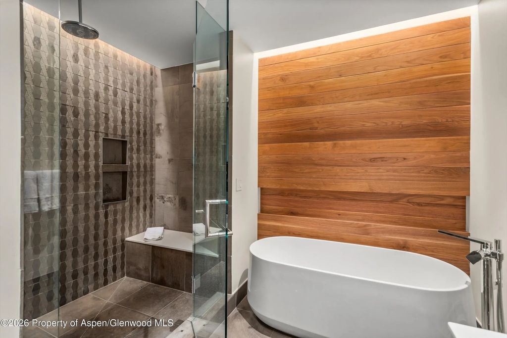 16 of 27 - 77 Wood Road 404 East, Snowmass Village, CO