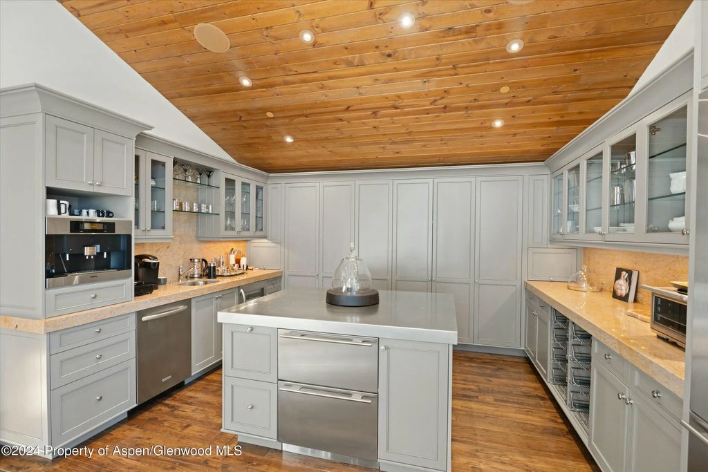 13 of 39 - 386 Pfister Drive, Aspen, CO