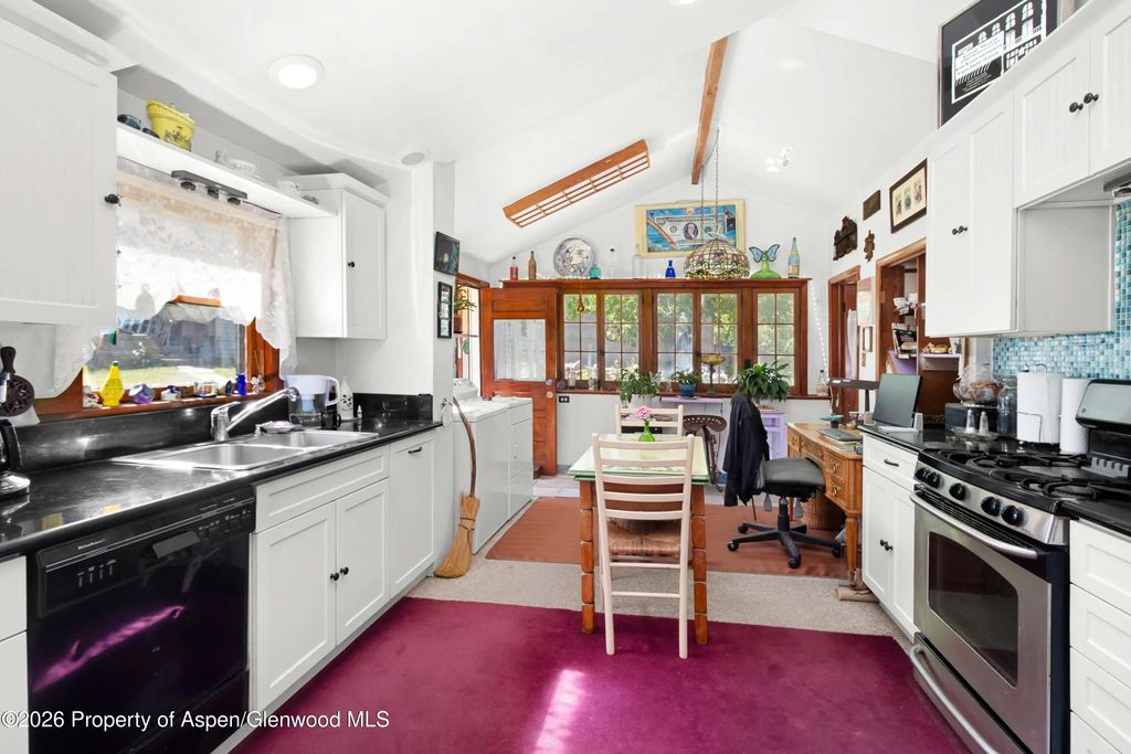 11 of 15 - 1122 Blake Avenue, Glenwood Springs, CO
