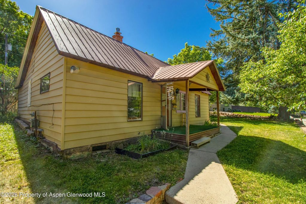 4 of 15 - 1122 Blake Avenue, Glenwood Springs, CO