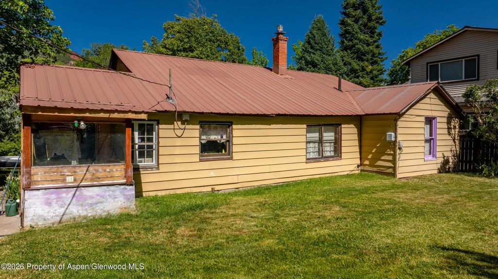 6 of 15 - 1122 Blake Avenue, Glenwood Springs, CO