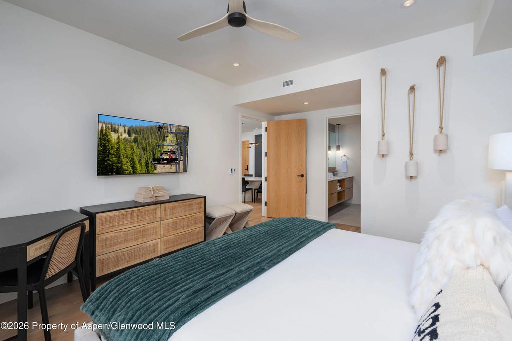 8 of 24 - 119 Wood Road 503, Snowmass Village, CO