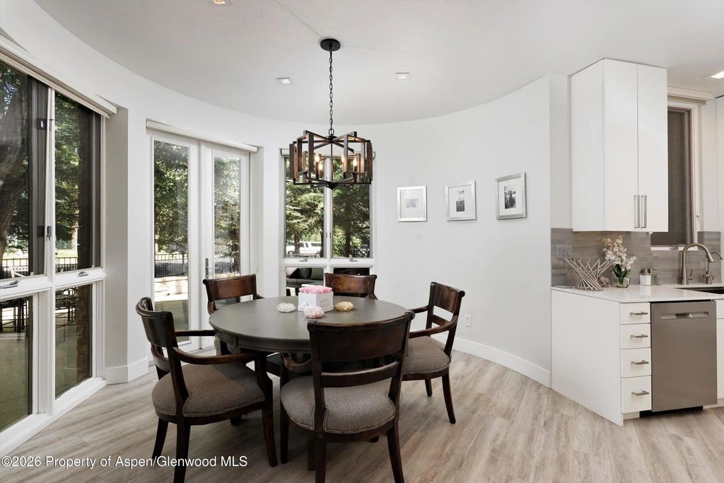 10 of 32 - 736 W Smuggler Street B, Aspen, CO