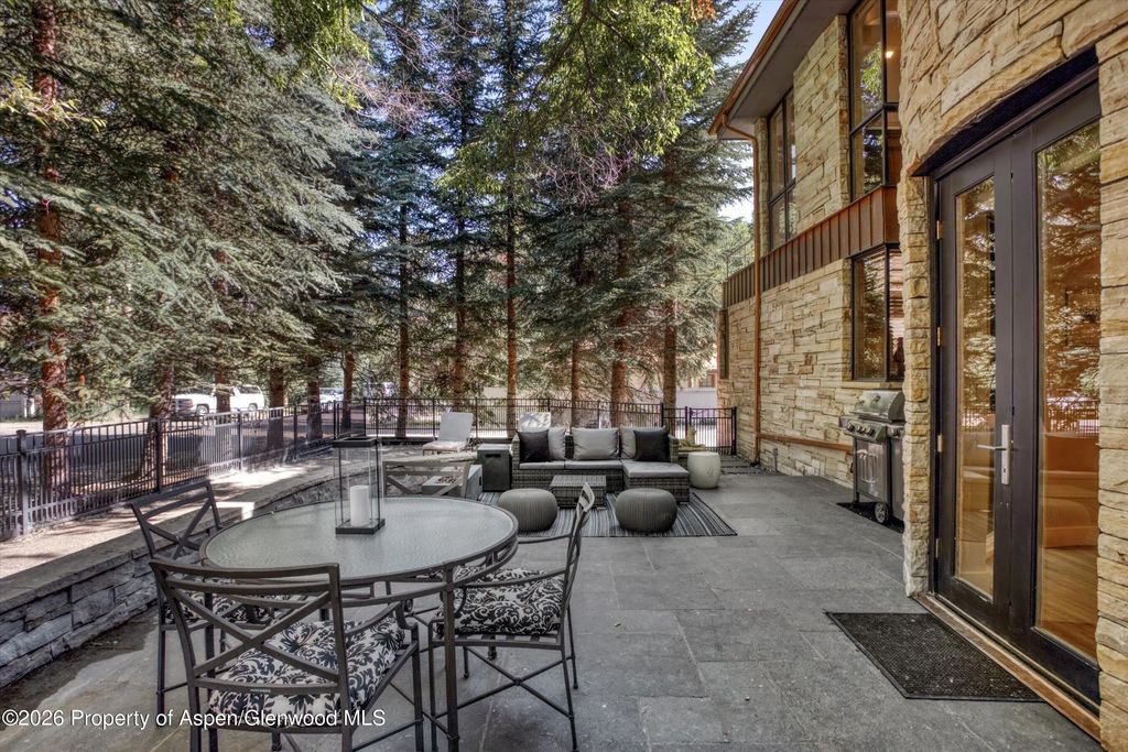 27 of 32 - 736 W Smuggler Street B, Aspen, CO