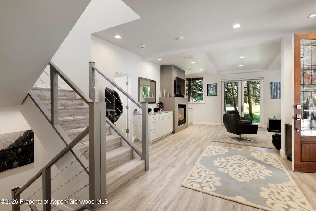 5 of 32 - 736 W Smuggler Street B, Aspen, CO