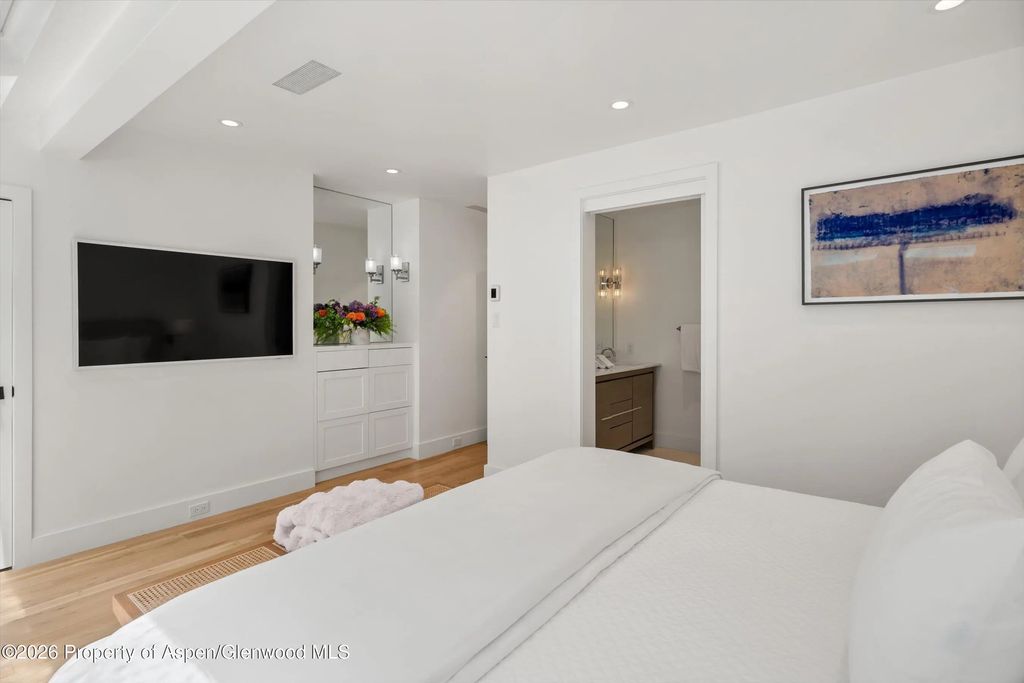 37 of 53 - 100 N Eighth Street 3, Aspen, CO