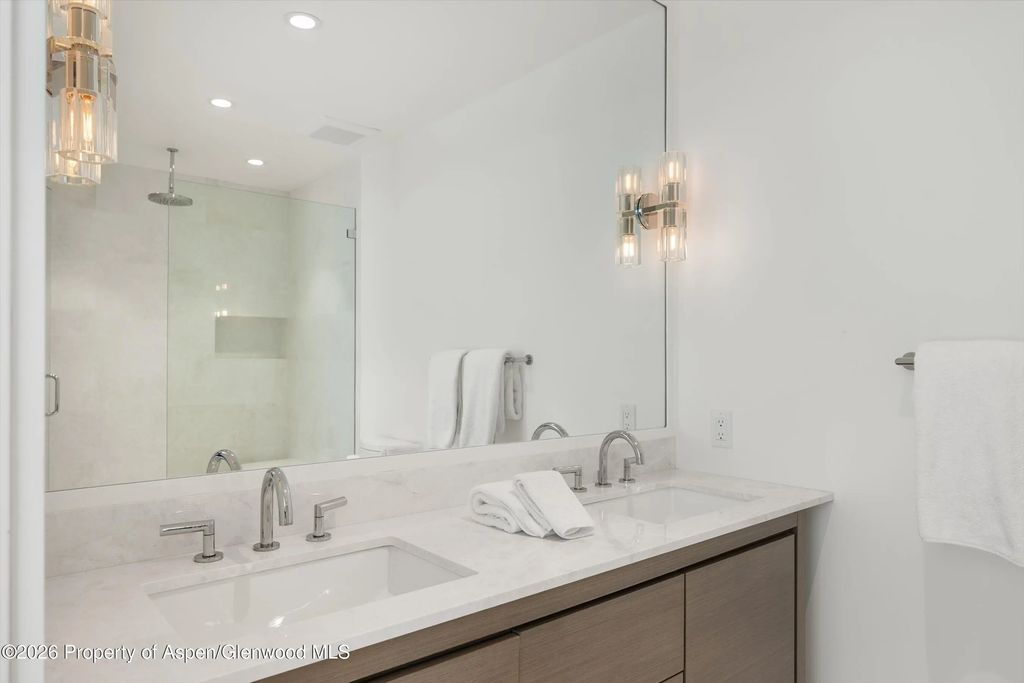 46 of 53 - 100 N Eighth Street 3, Aspen, CO